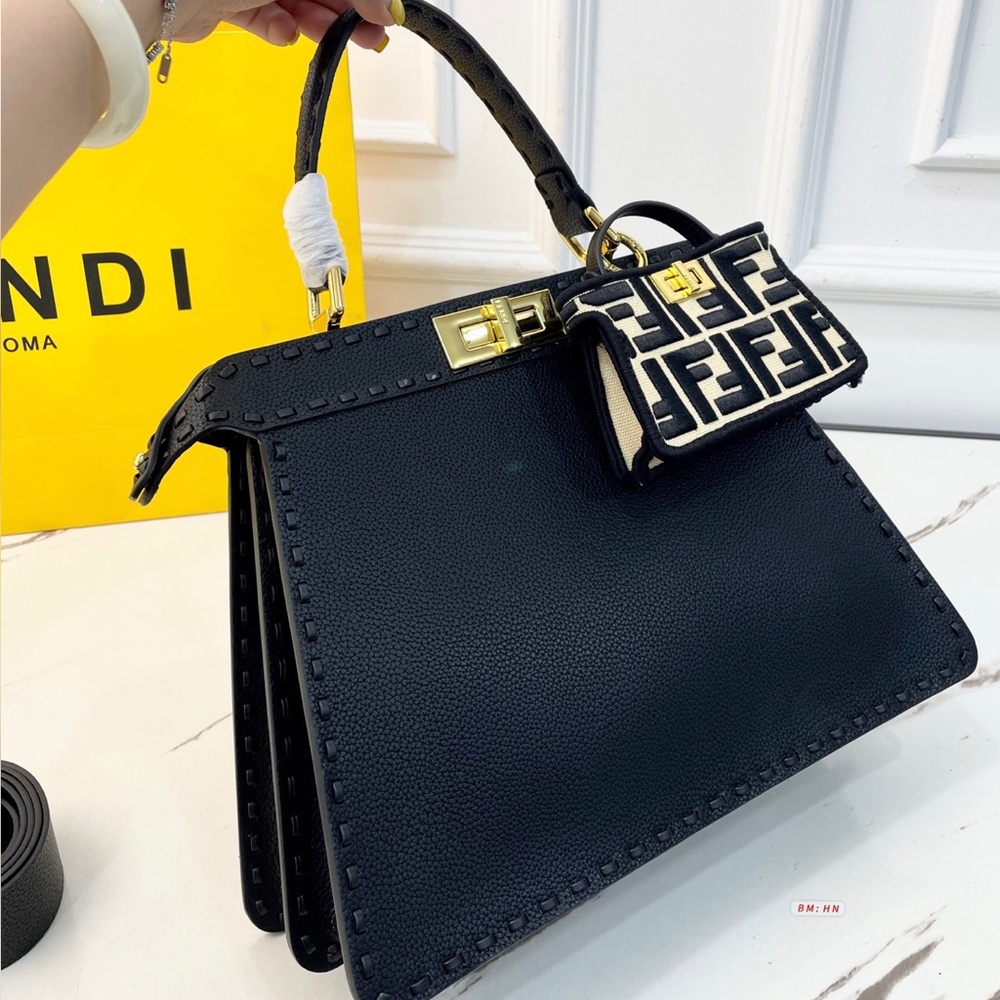 Fendi Bag - Picture 2 of 8